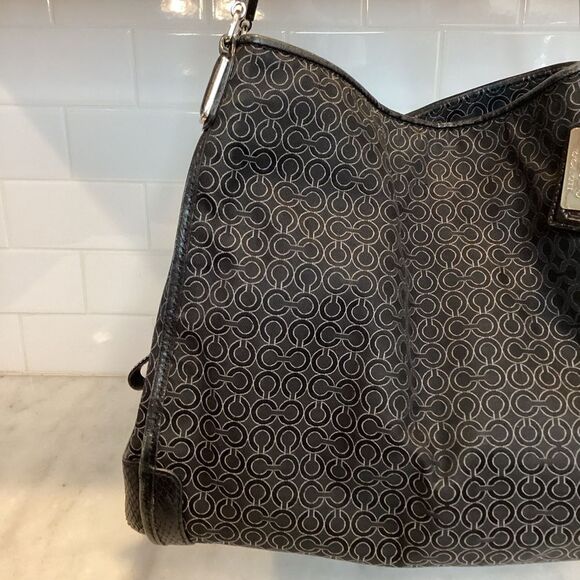 Coach Jacquard Signature Logo Madison Phoebe Shoulder Bag - Picture 3 of 16